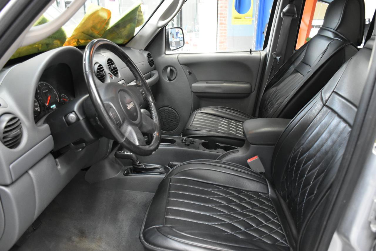 Used 2006 Jeep Liberty Sport AWD/4WD image 27