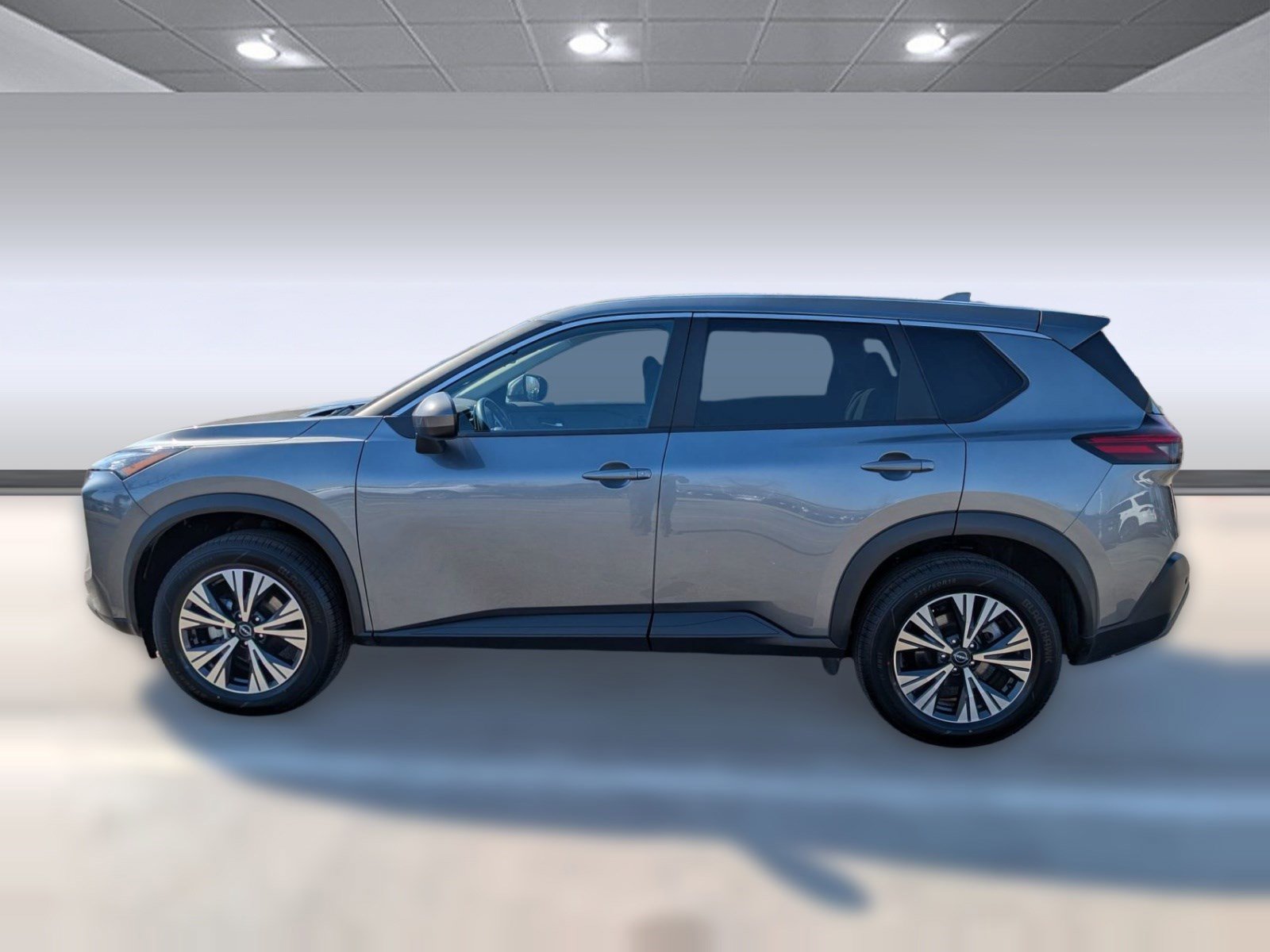 Used 2023 Nissan Rogue SV image 2
