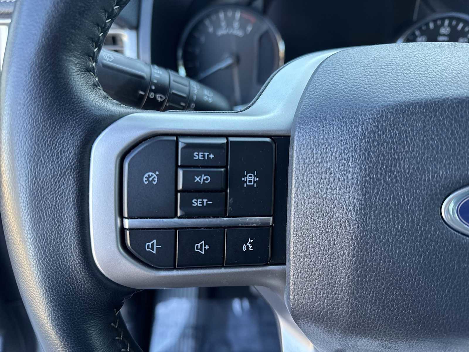 Used 2024 Ford Expedition XLT image 22