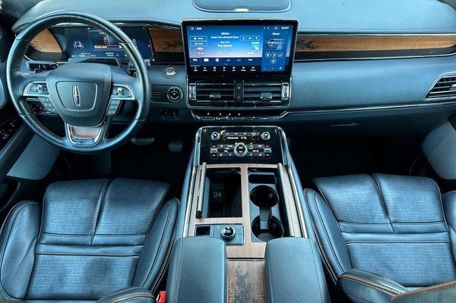 Used 2024 Lincoln Navigator Black Label image 5