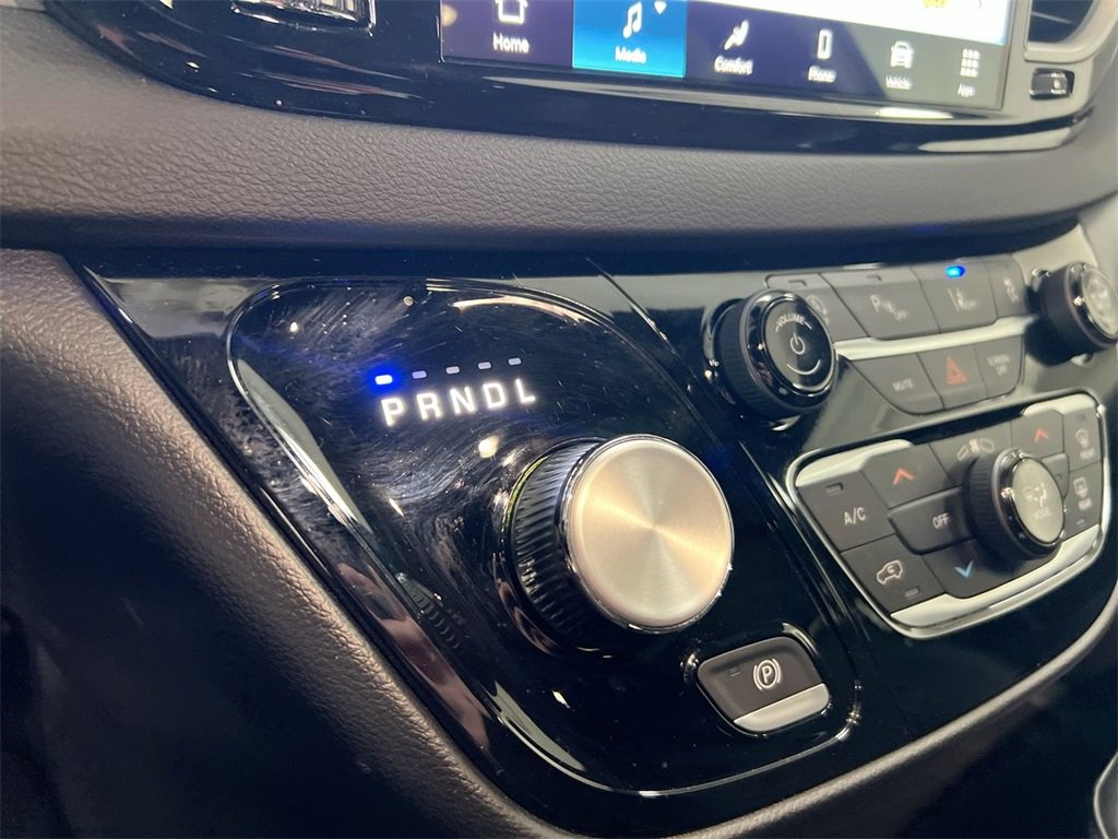 New 2025 Chrysler Voyager LX image 16