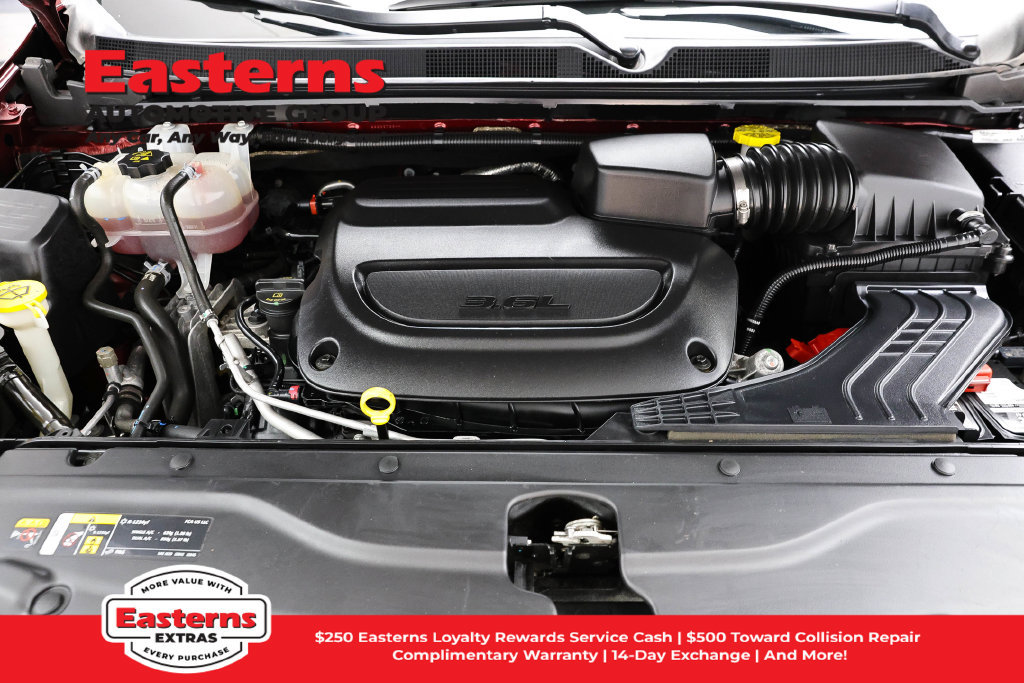 Used 2023 Chrysler Voyager LX FWD image 8