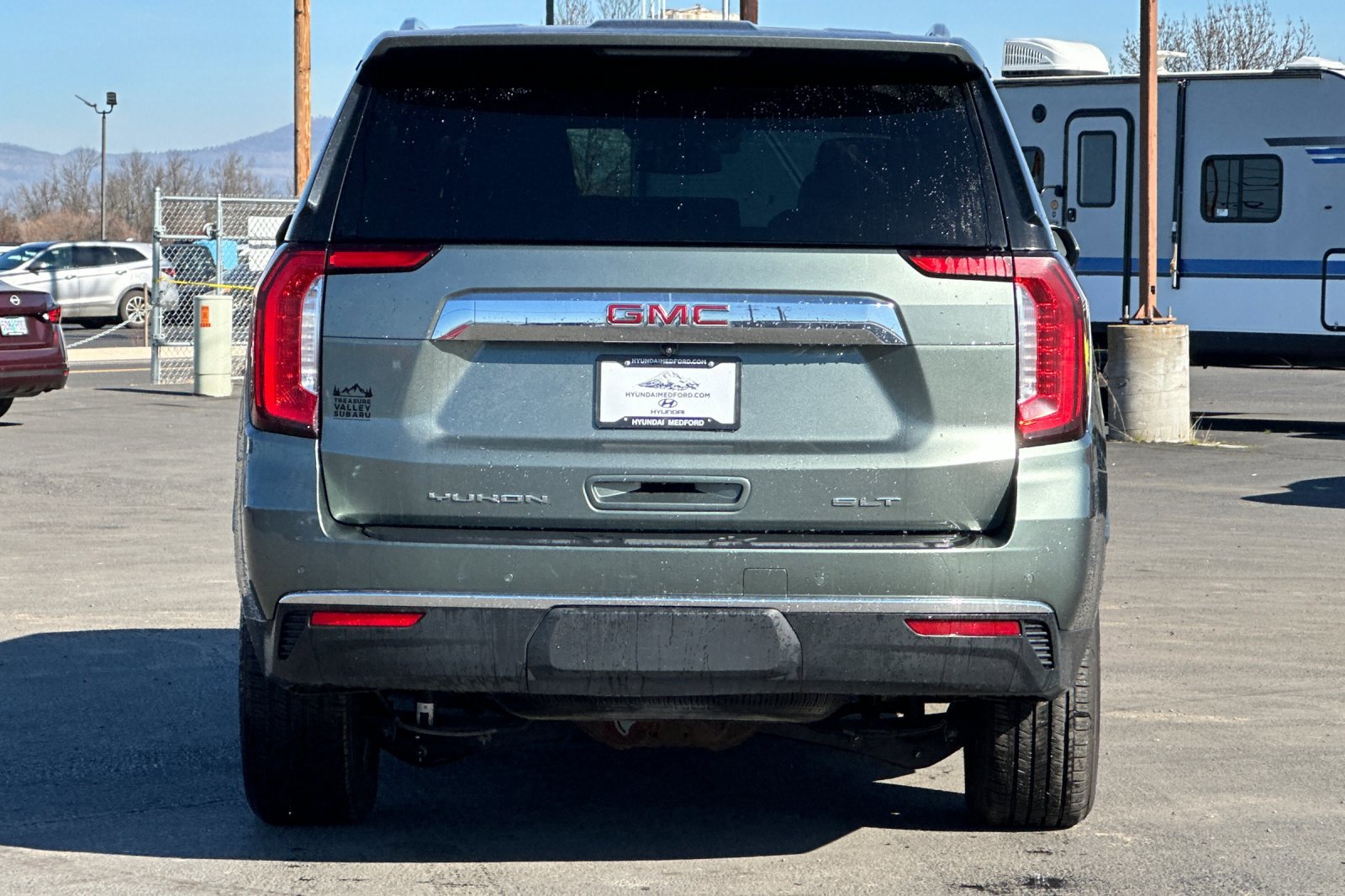 Used 2023 GMC Yukon SLT AWD/4WD image 5