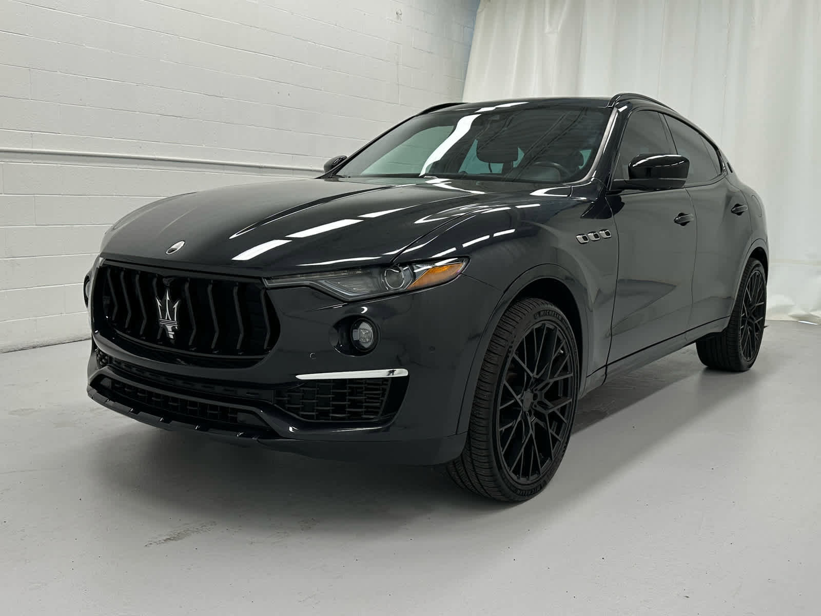 Used 2022 Maserati Levante GT AWD/4WD image 4