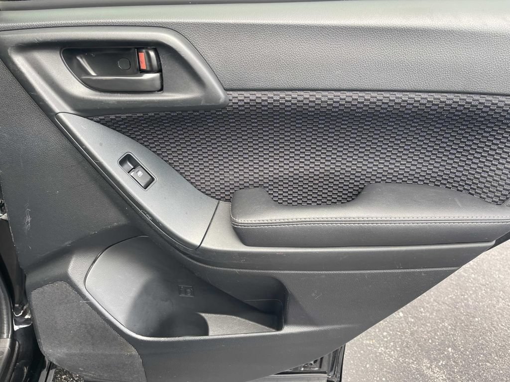 Used 2018 Subaru Forester 2.5i Premium AWD/4WD image 20