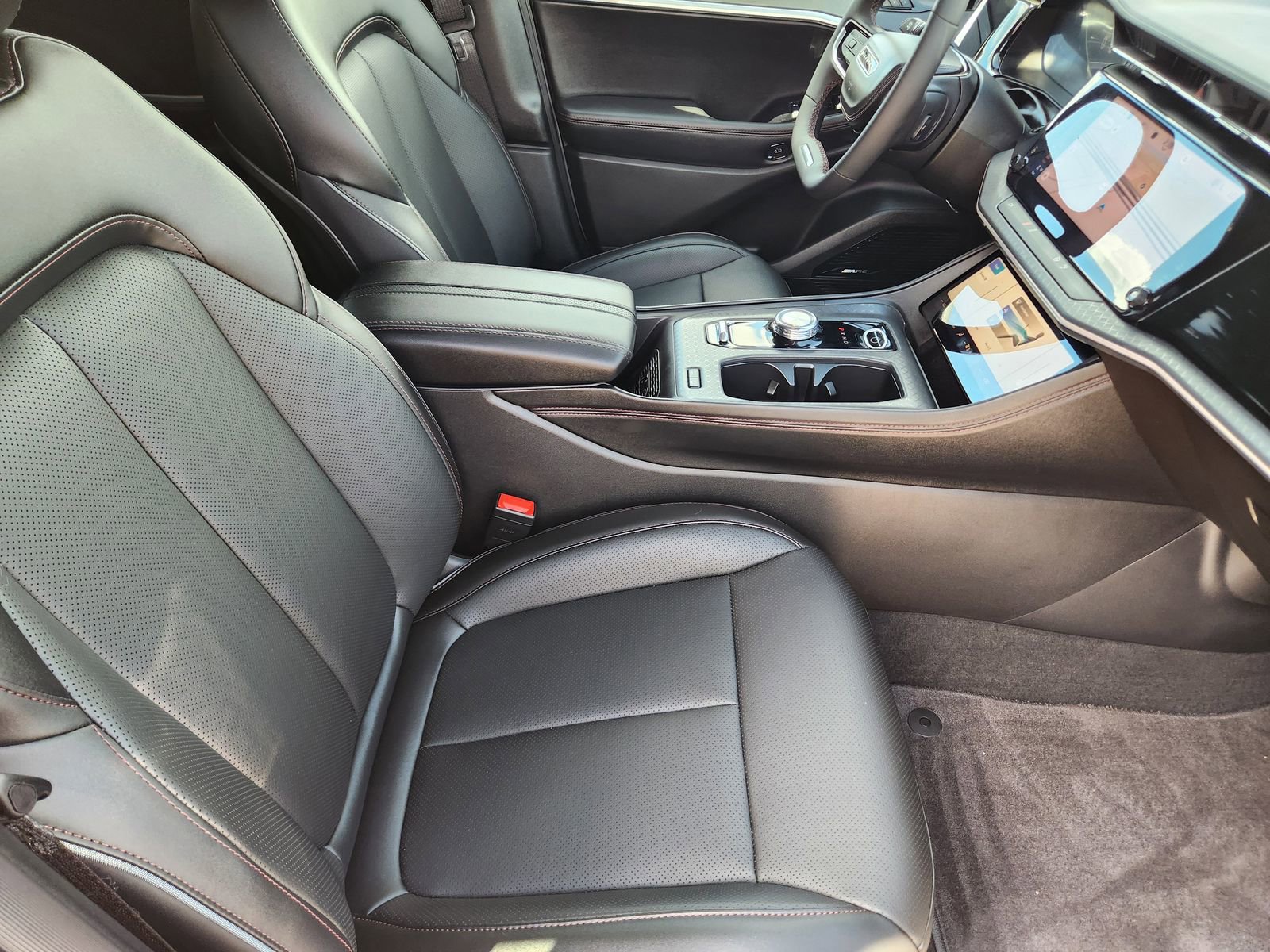 Used 2025 Jeep Wagoneer S Limited image 15