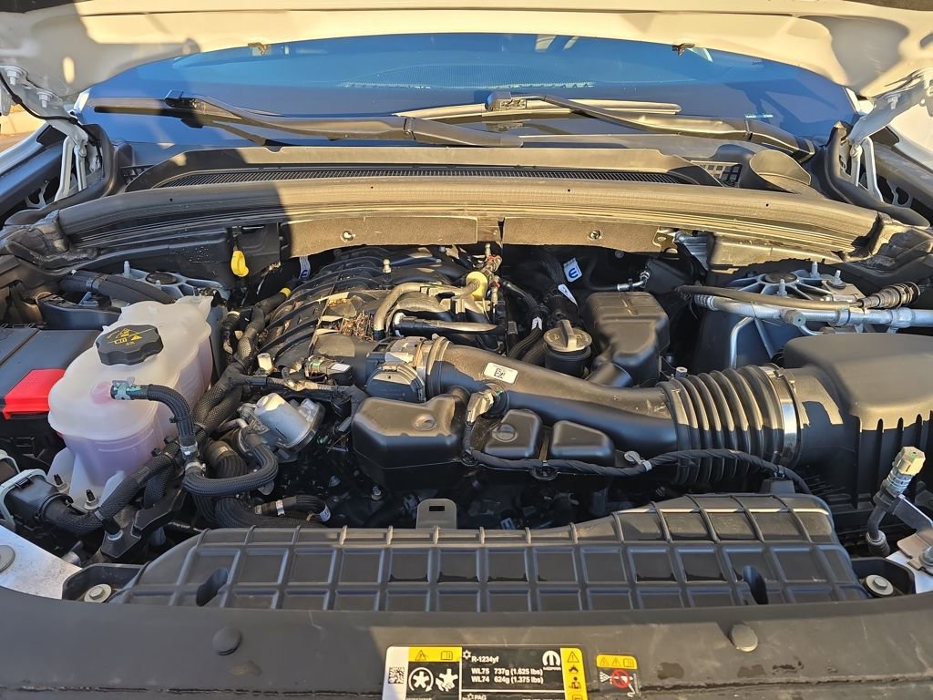 Used 2025 Jeep Grand Cherokee Limited w/ Trailer Tow Package image 23