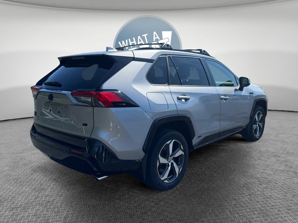Used 2024 Toyota RAV4 SE w/ Weather & Moonroof Package AWD/4WD image 3