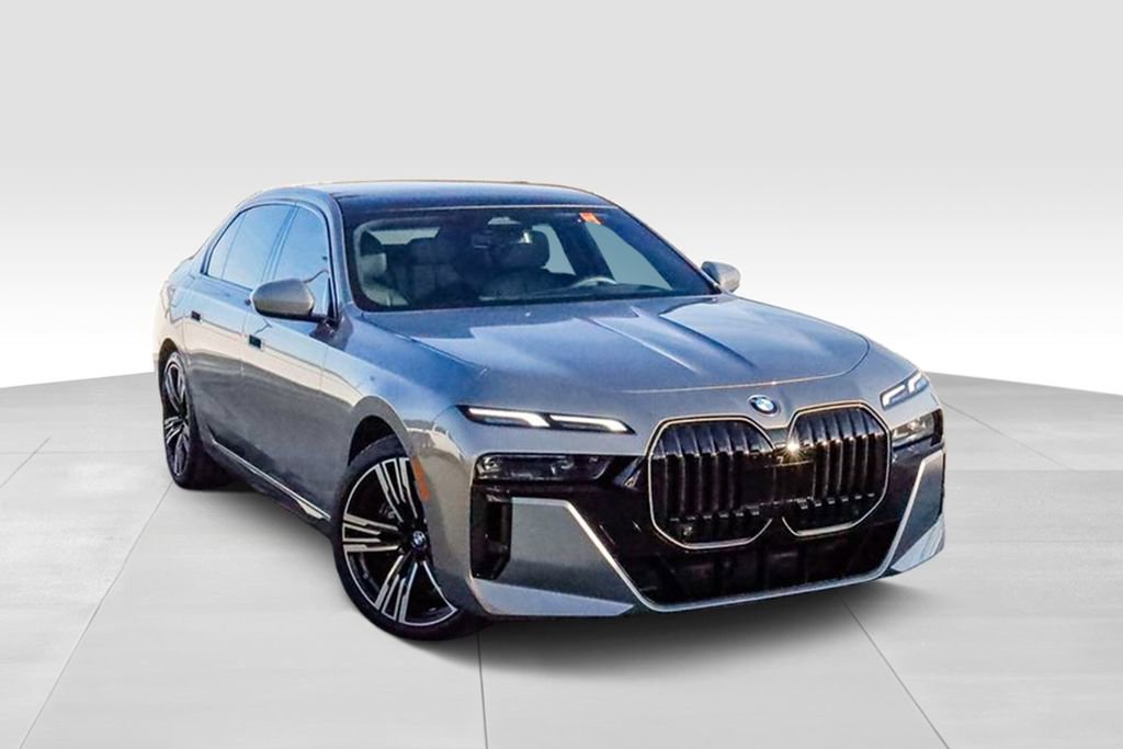 Used 2025 BMW 740i 740i w/ Premium Package image 2