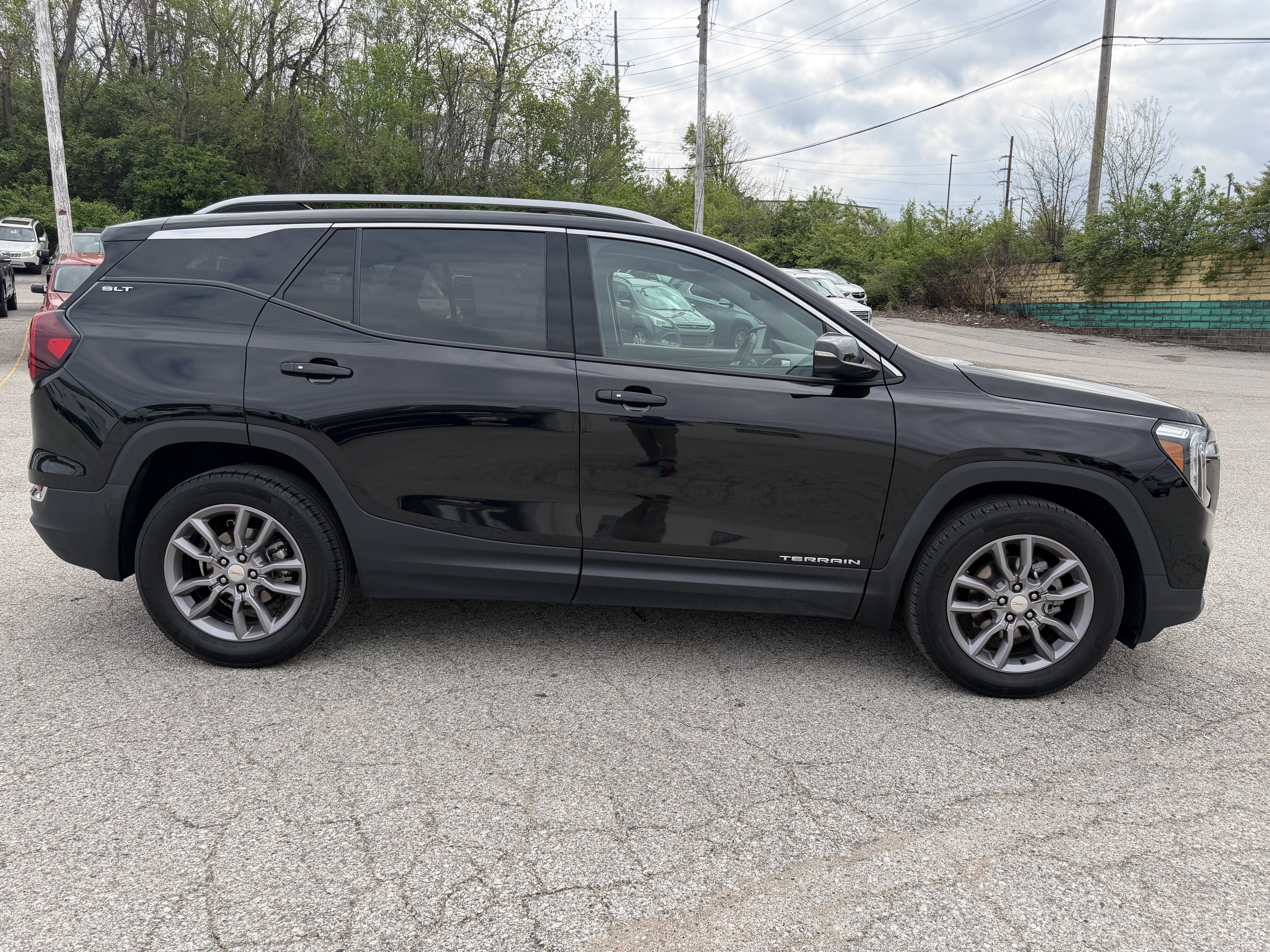 Used 2023 GMC Terrain SLT image 7