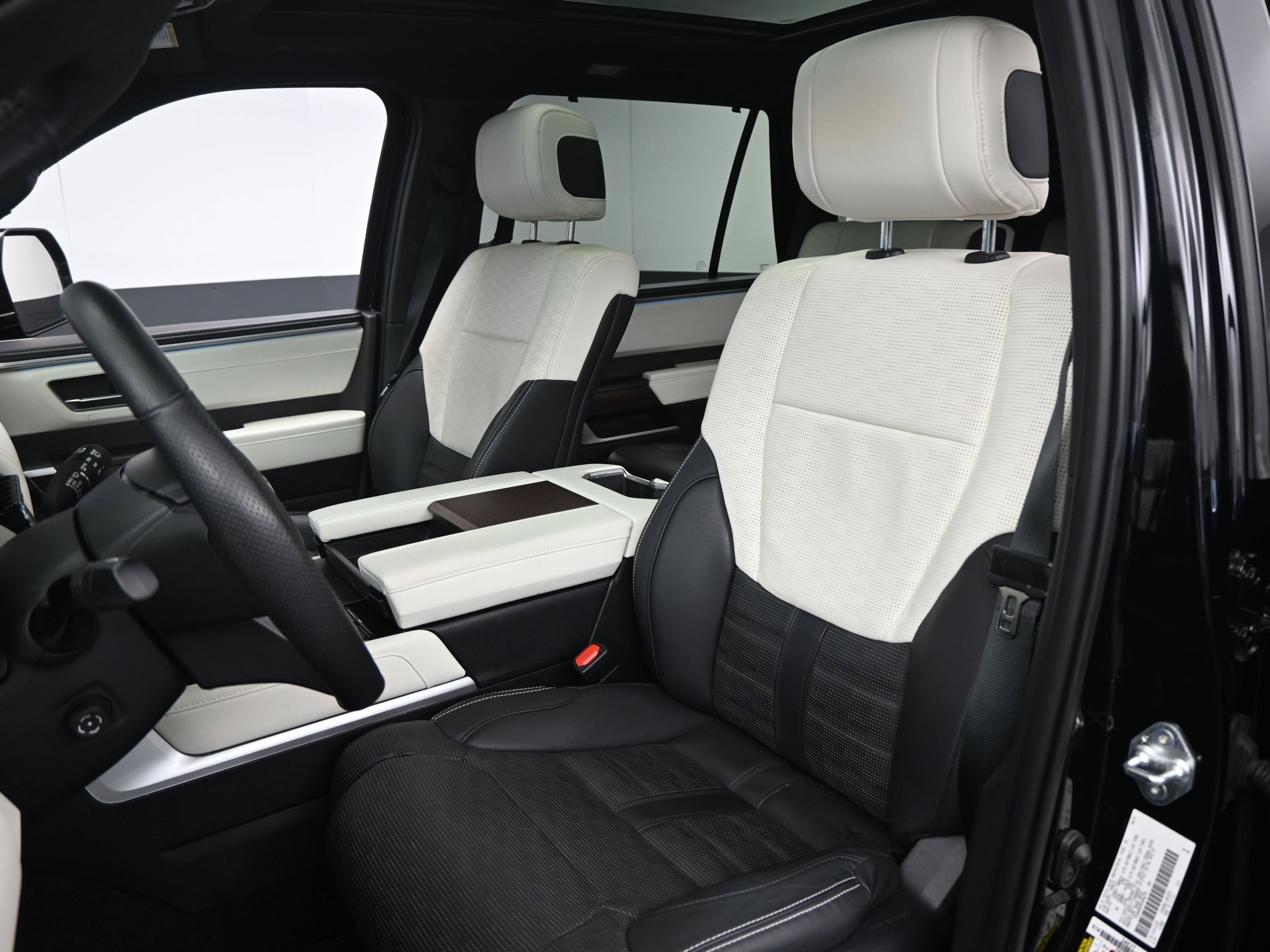 Certified 2024 Toyota Sequoia Capstone image 17