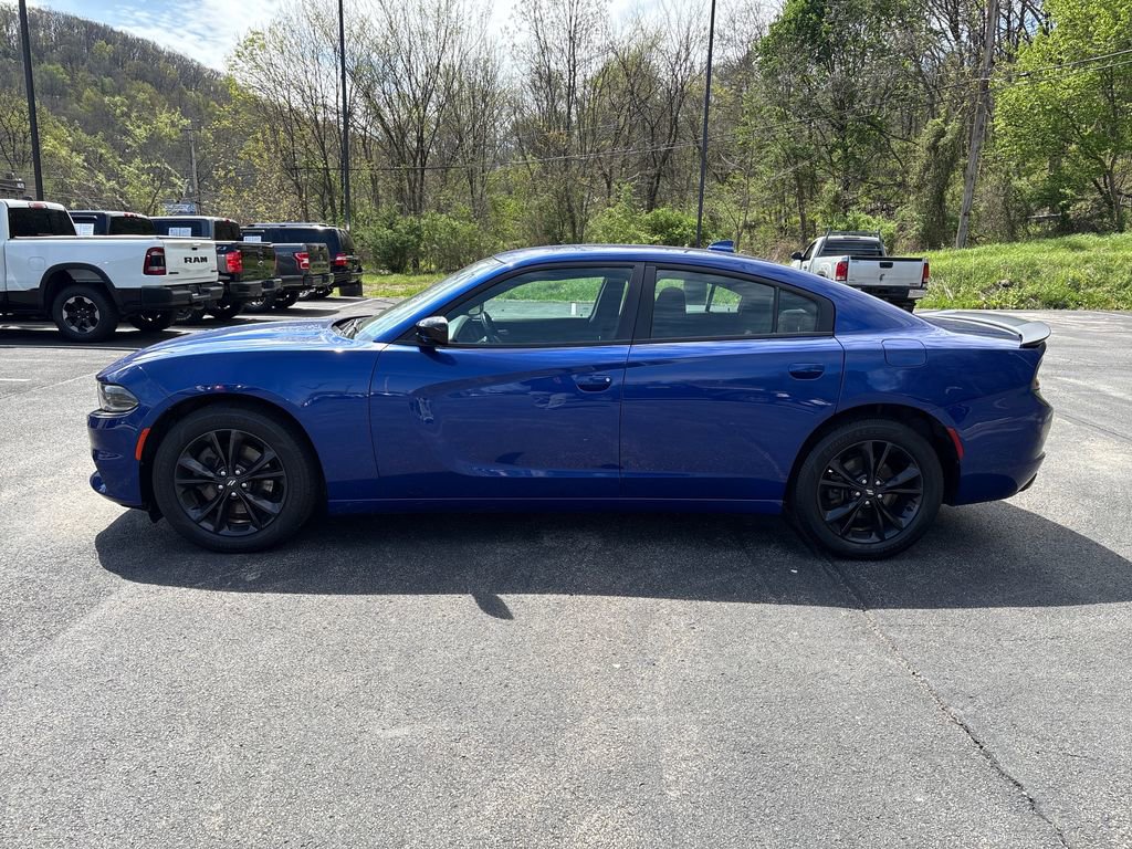 Used 2020 Dodge Charger SXT w/ Driver Convenience Group AWD/4WD image 2