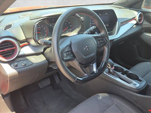Used 2024 Chevrolet Trax RS w/ Driver Confidence Package FWD image 10