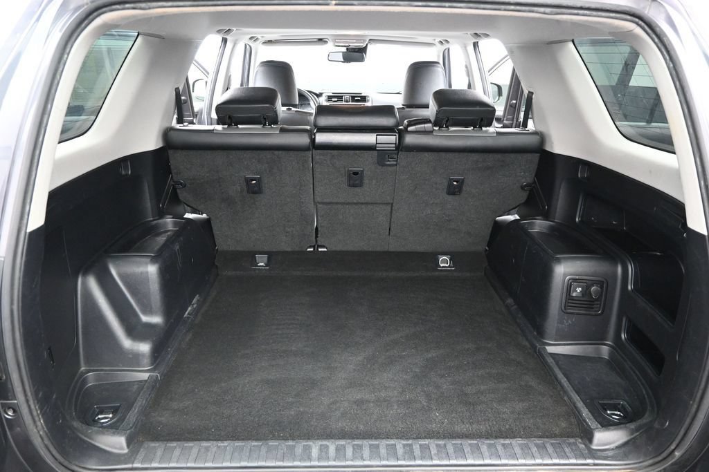 Used 2021 Toyota 4Runner SR5 Premium w/ Moonroof Package RWD image 15