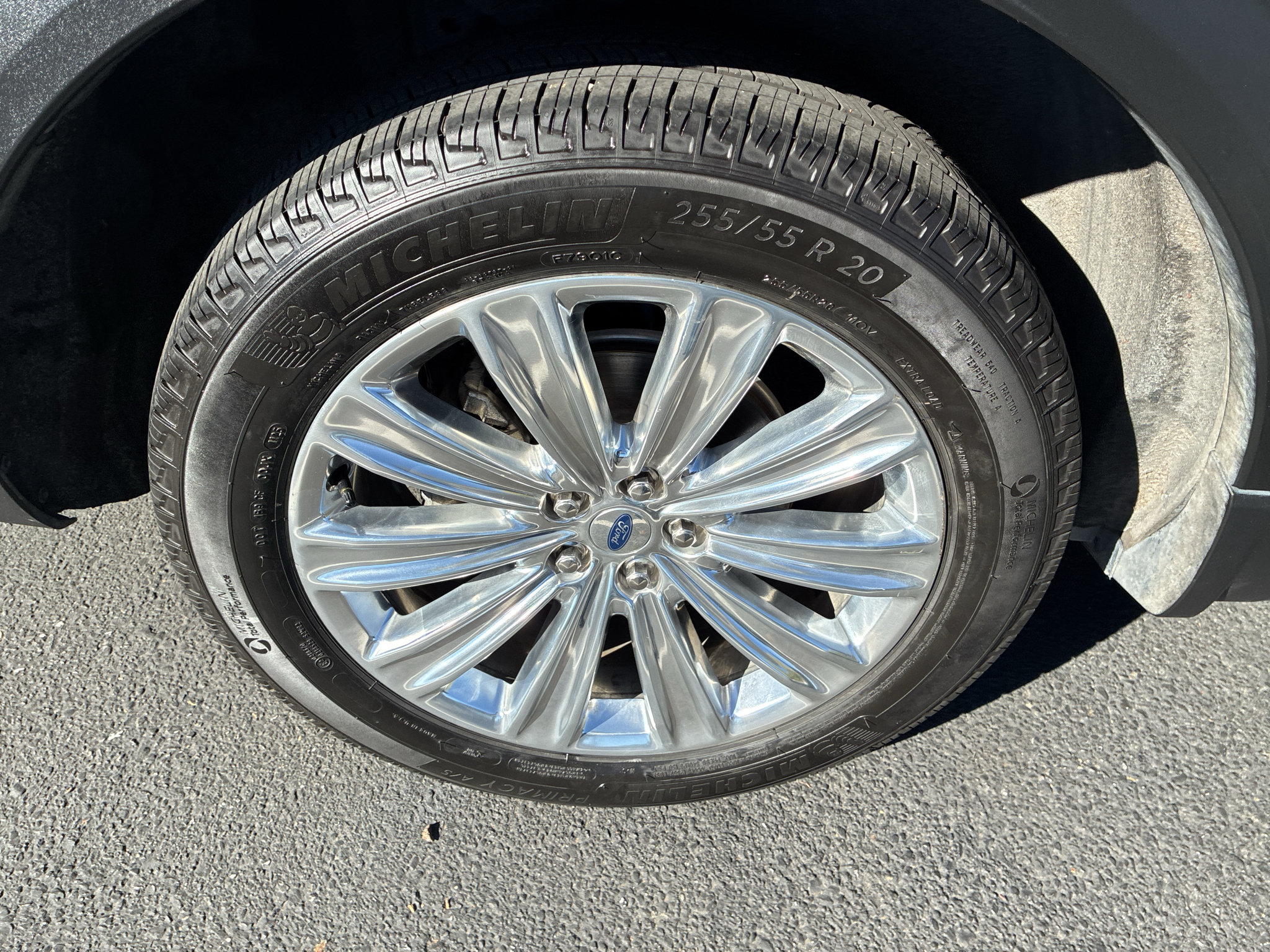 Used 2020 Ford Explorer Limited AWD/4WD image 11