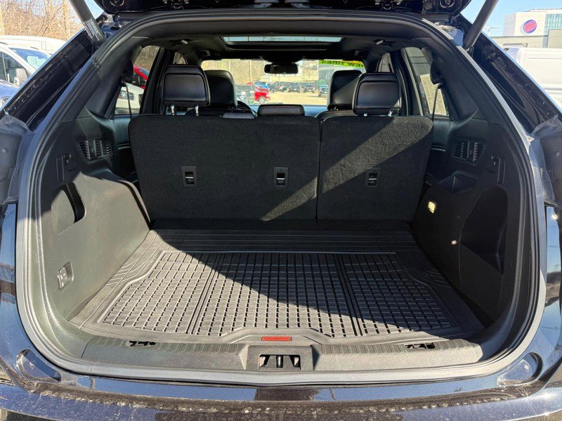 Certified 2022 Ford Edge ST-Line w/ Class II Trailer Tow Package image 8