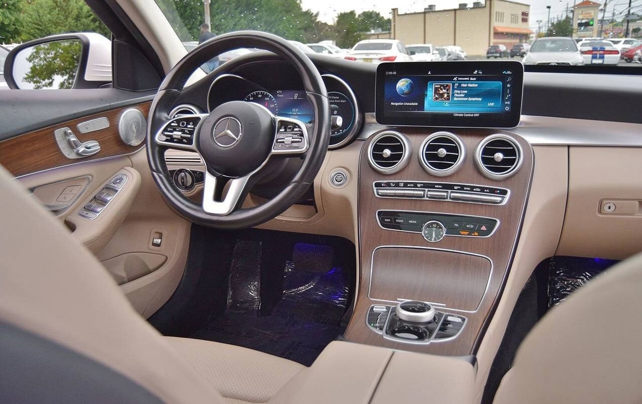 Used 2021 Mercedes-Benz C 300 4MATIC Sedan w/ Premium Package image 27