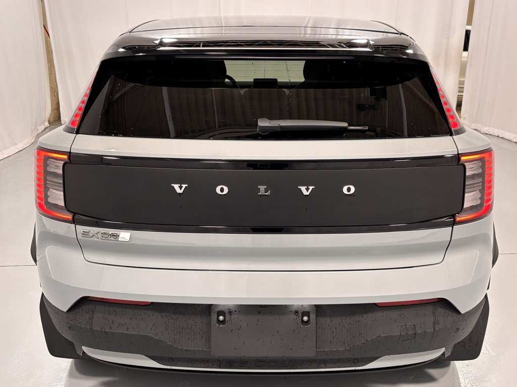 New 2026 Volvo EX30 Cross Country Ultra image 7