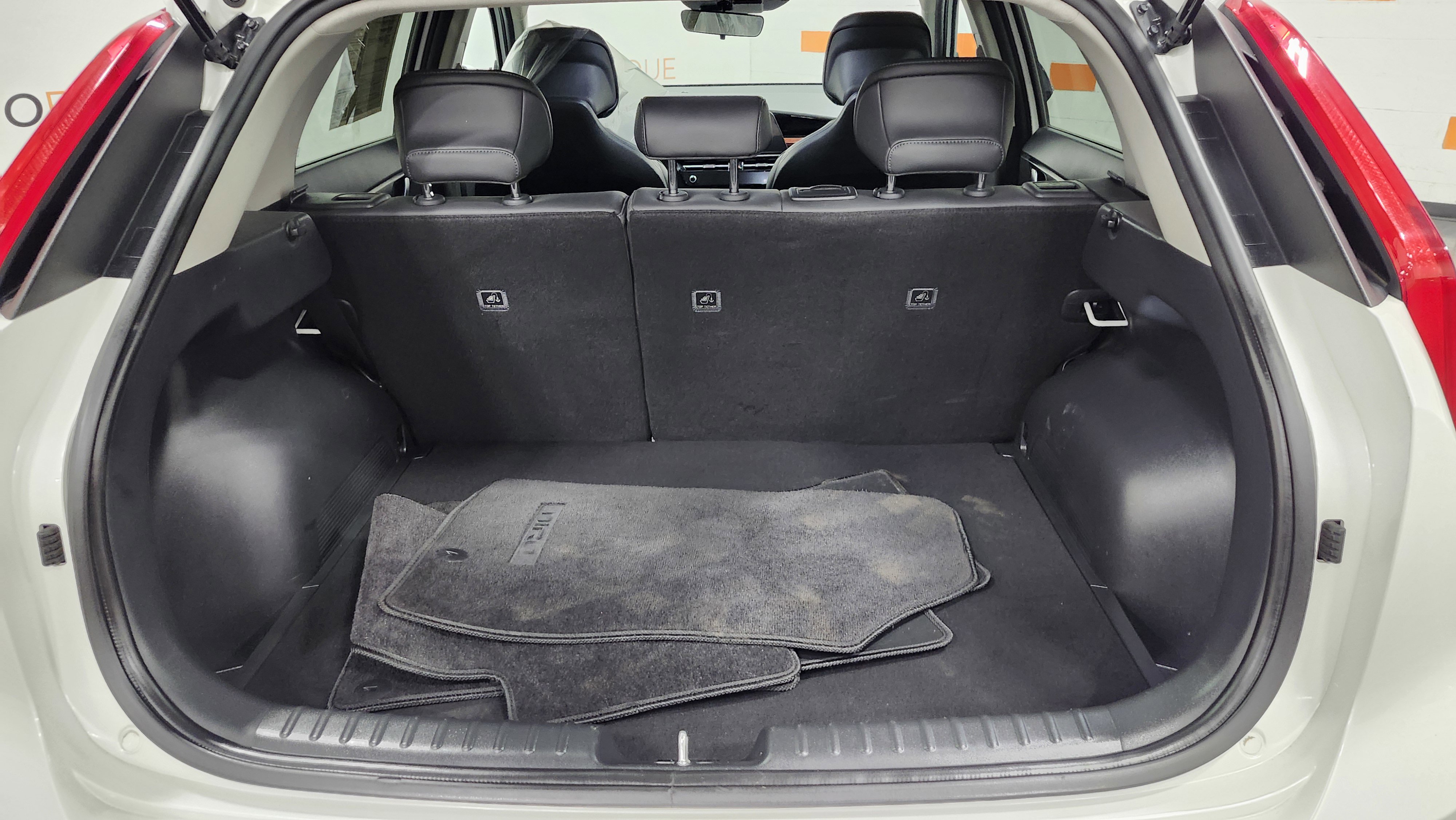 Used 2023 Kia Niro EX Touring image 22