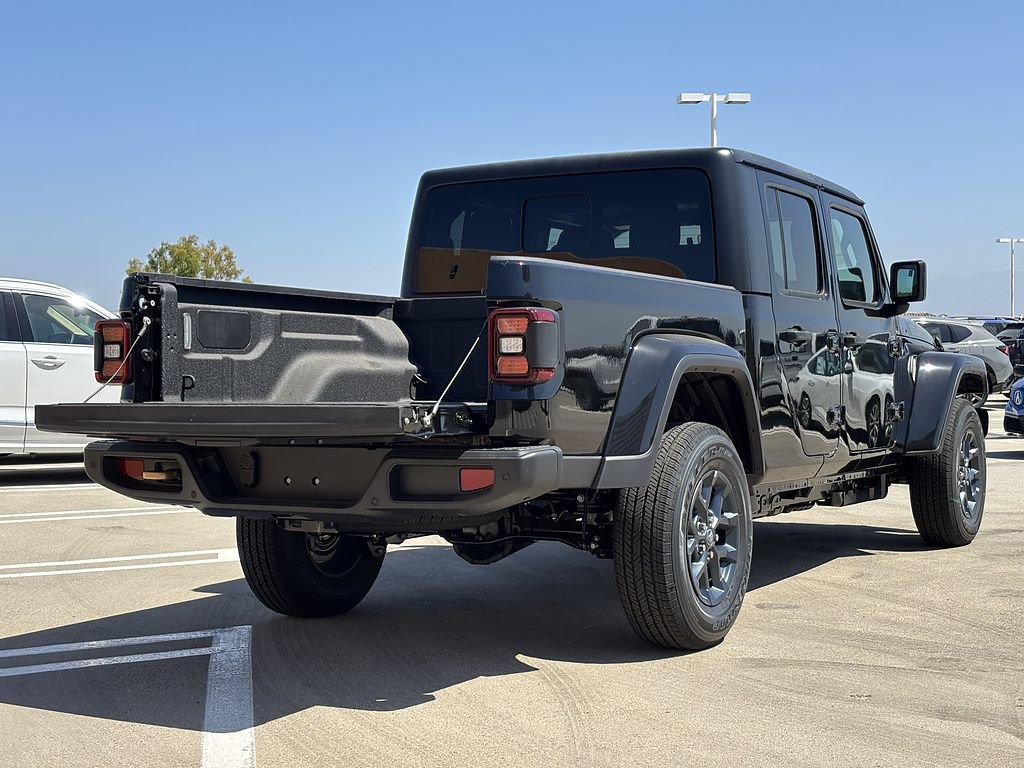 New 2026 Jeep Gladiator Sport AWD/4WD image 7