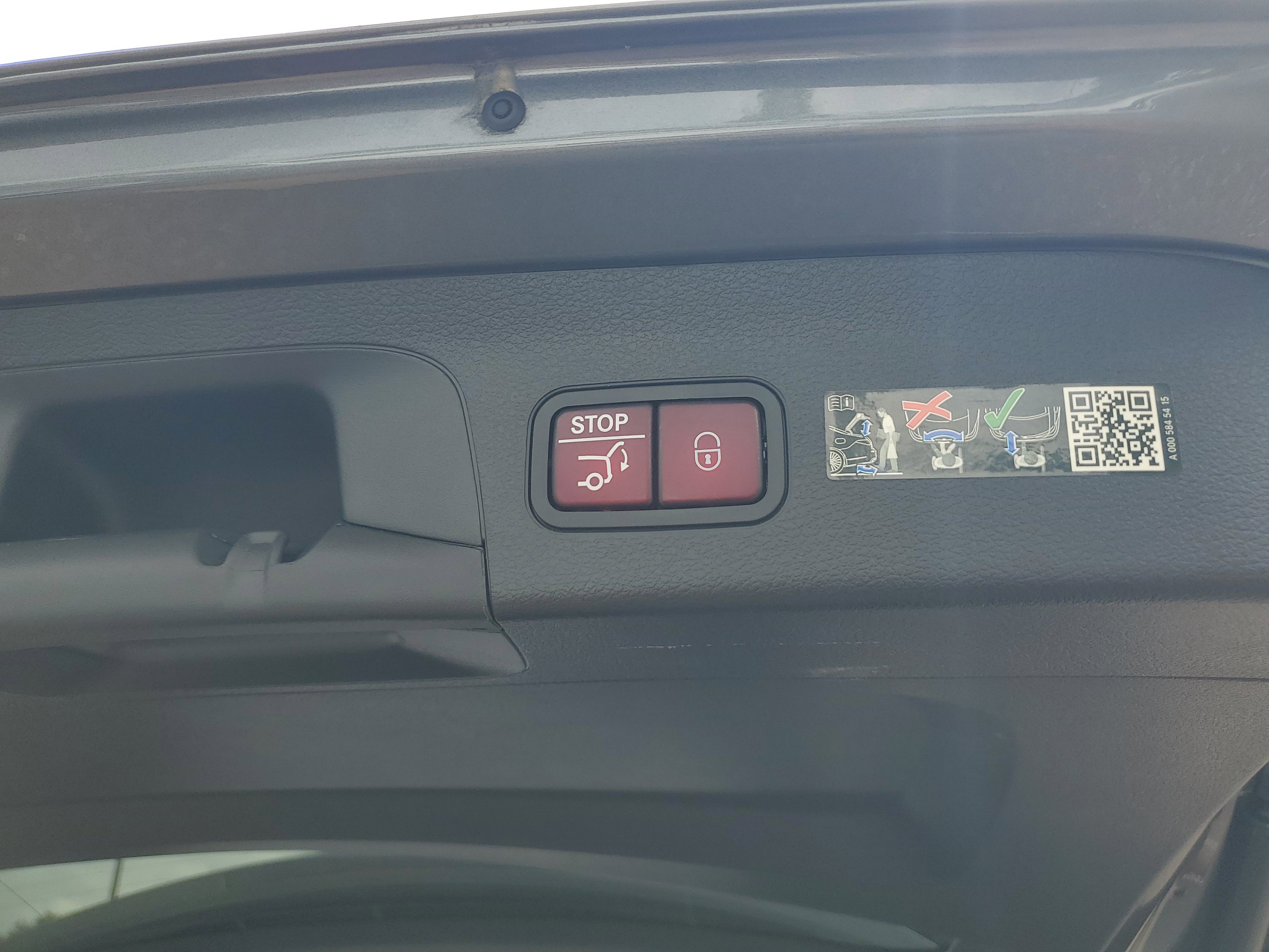 Certified 2025 Mercedes-Benz GLS 450 4MATIC image 9