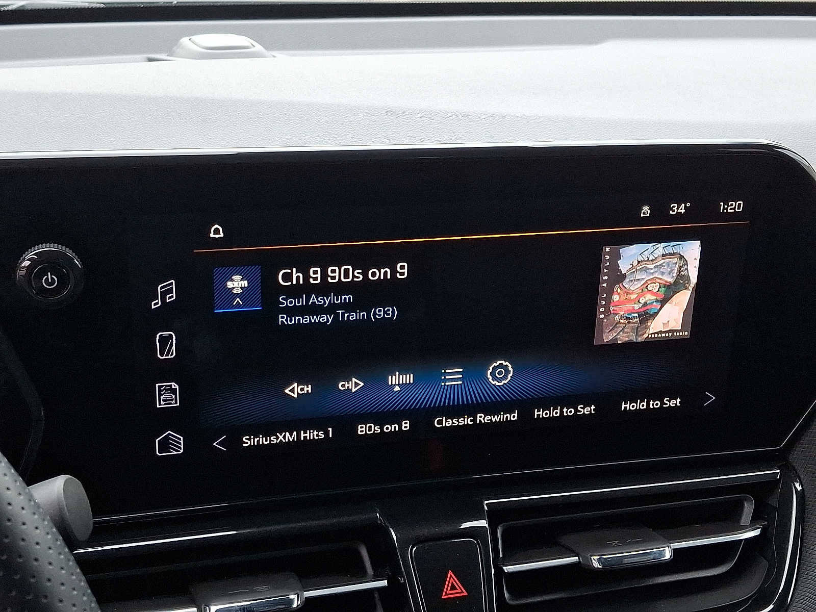 Used 2025 Chevrolet TrailBlazer RS w/ Convenience Package image 17