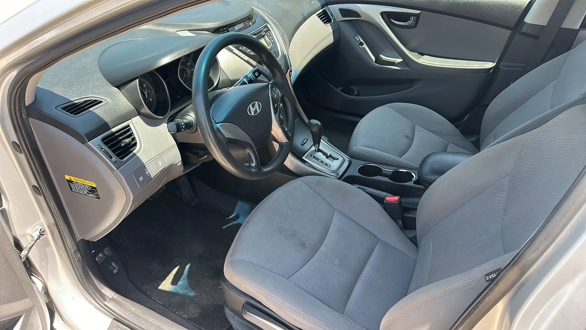 Used 2013 Hyundai Elantra GLS FWD image 10