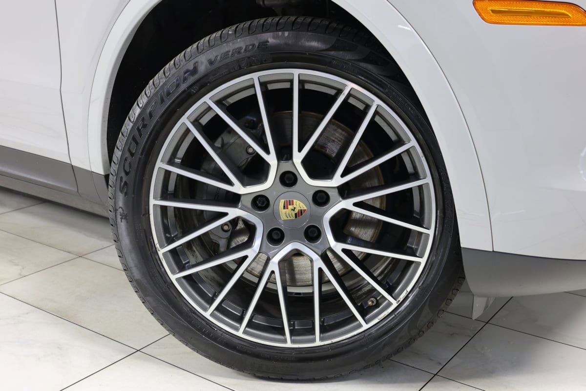 Used 2020 Porsche Cayenne S AWD/4WD image 14