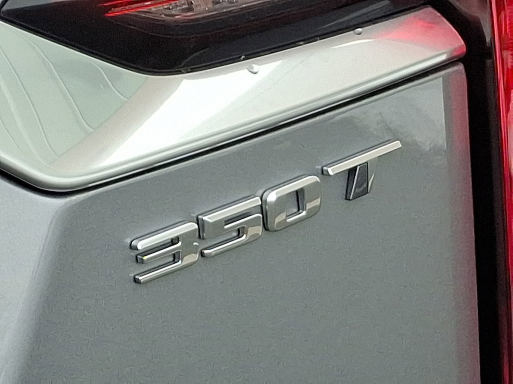 Certified 2025 Cadillac XT6 Luxury image 36