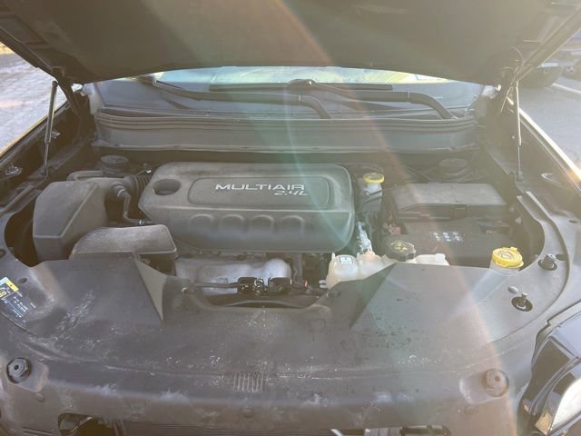 Used 2019 Jeep Cherokee Latitude Plus w/ Comfort/Convenience Group AWD/4WD image 9