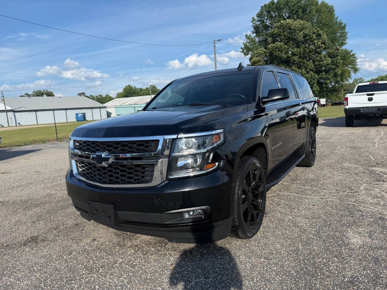 Used 2018 Chevrolet Suburban LT AWD/4WD image 9