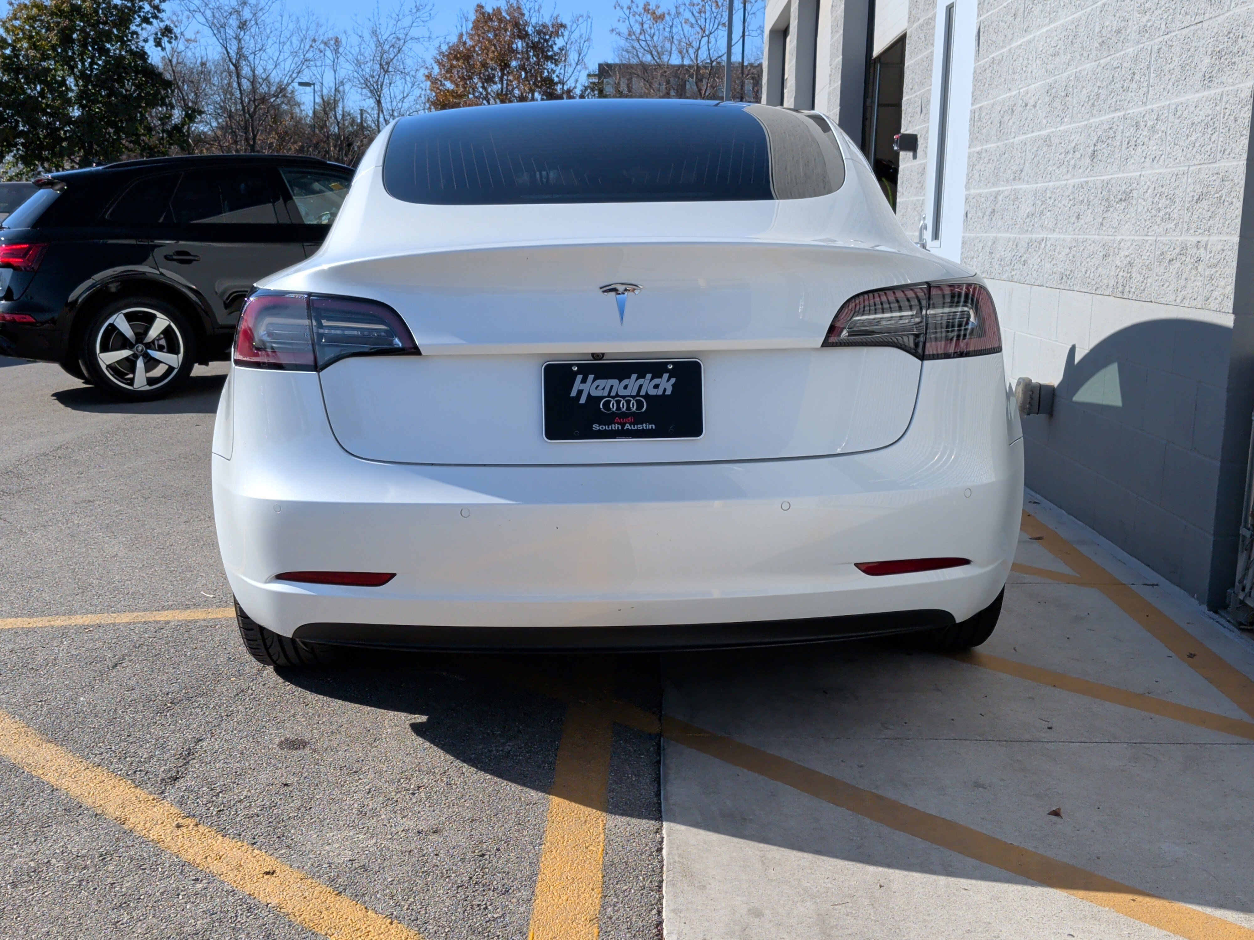 Used 2020 Tesla Model 3 Standard Range image 8