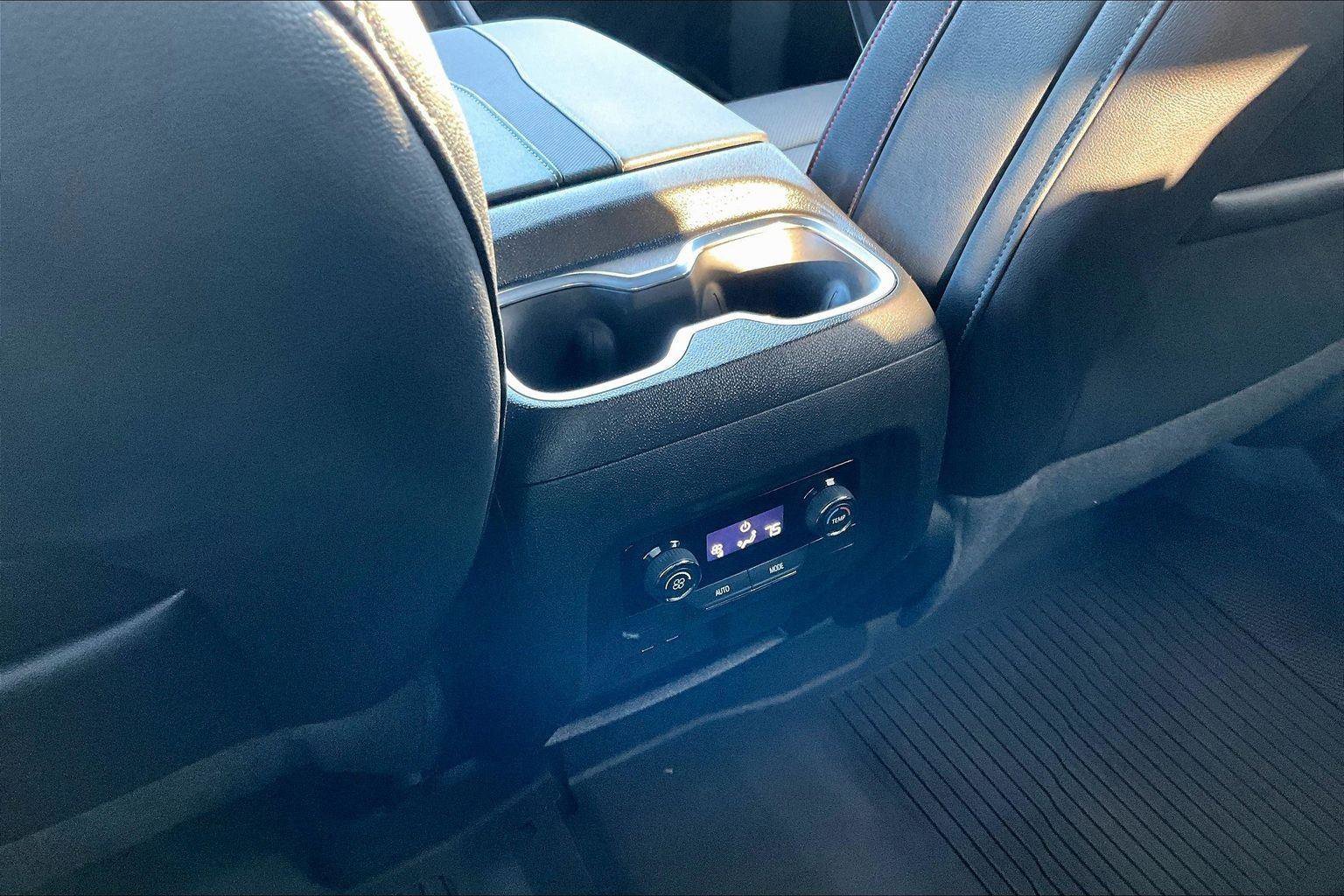 Used 2024 Chevrolet Traverse Z71 w/ Enhanced Driving Package image 35