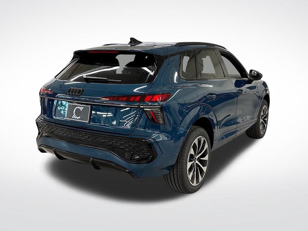 New 2026 Audi Q3 quattro 2.0T AWD/4WD image 5
