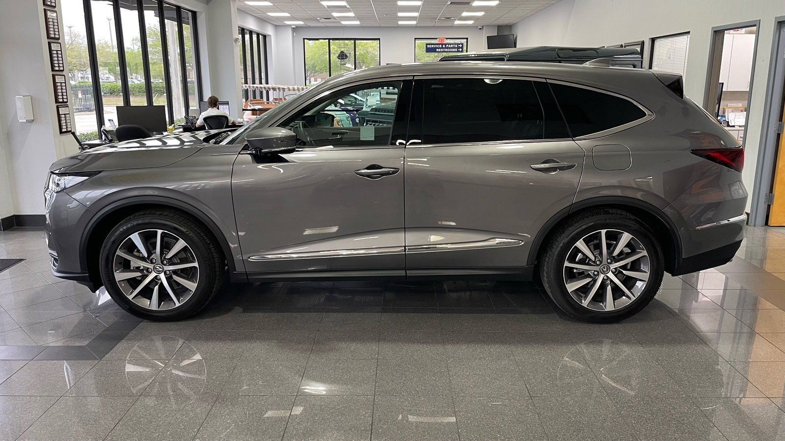 Used 2025 Acura MDX FWD w/ Technology Package image 2