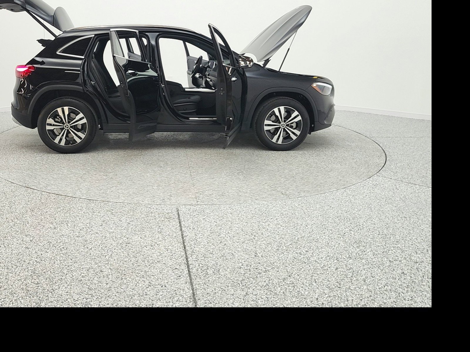 Certified 2025 Mercedes-Benz GLA 250 image 4