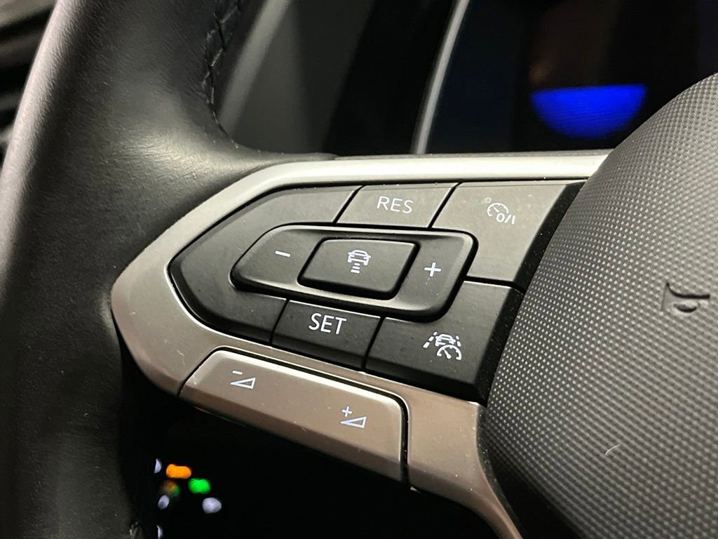Used 2024 Volkswagen Jetta SE FWD image 25