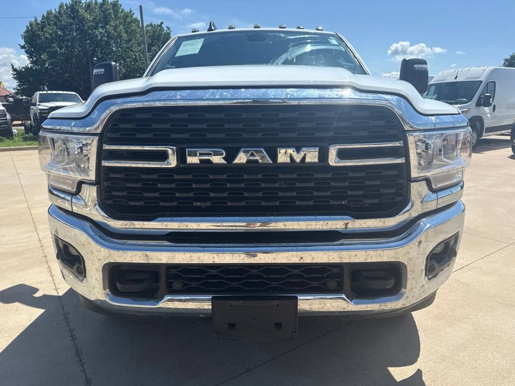 Used 2024 RAM 3500 Lone Star AWD/4WD image 2