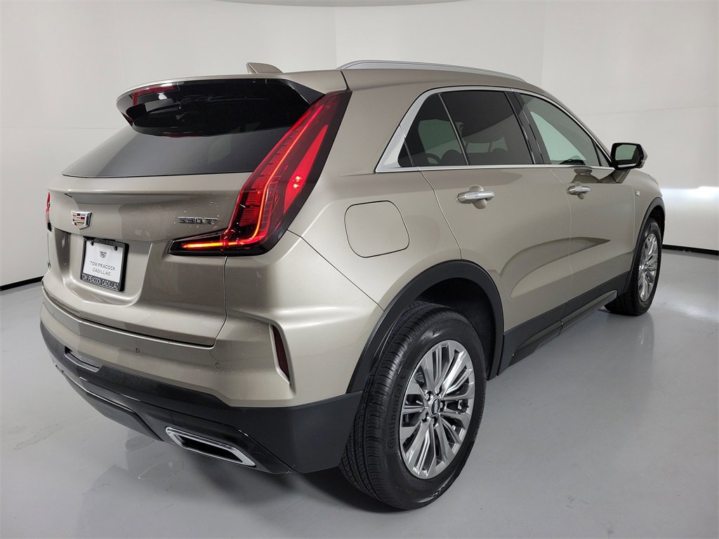 Certified 2025 Cadillac XT4 Premium Luxury image 4