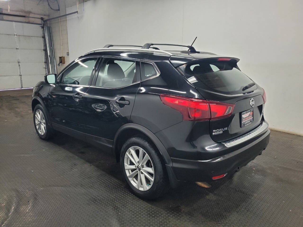 Used 2019 Nissan Rogue Sport SV AWD/4WD image 5