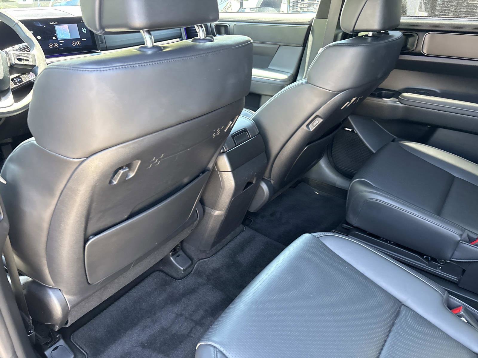 Used 2024 Hyundai Santa Fe Calligraphy FWD image 32