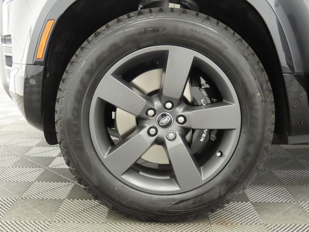 New 2025 Land Rover Defender 130 V8 image 32