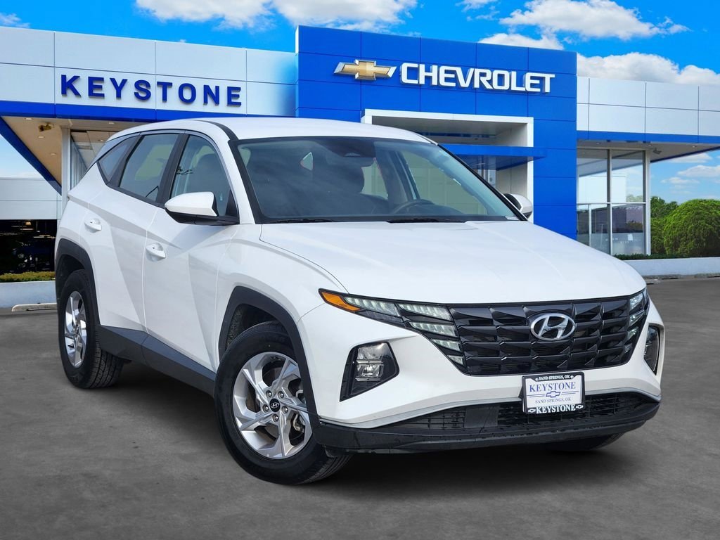 Used 2024 Hyundai Tucson SE image 1