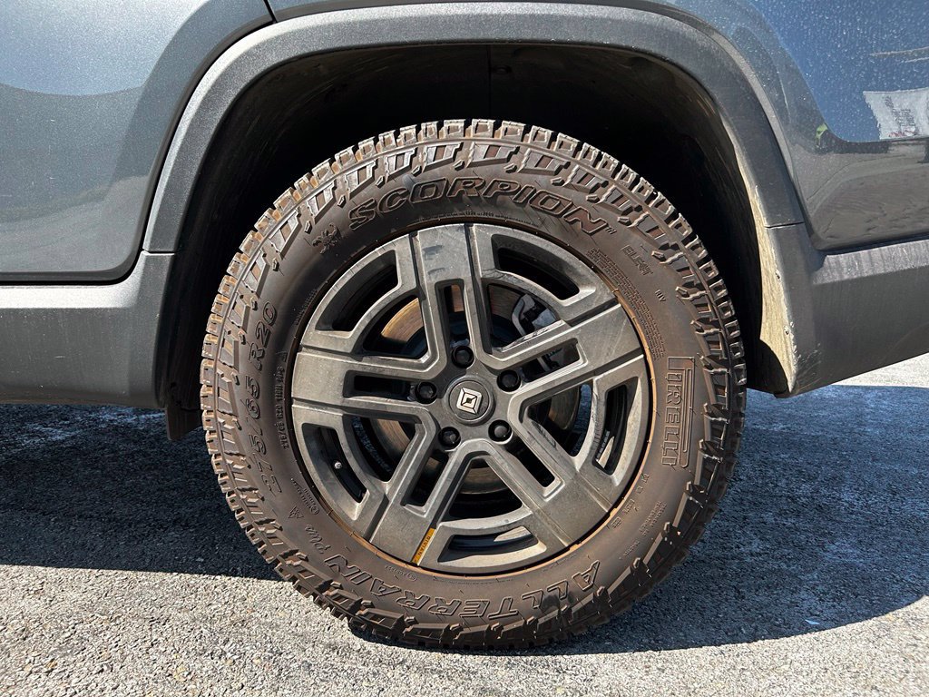 Used 2025 Rivian R1T Adventure Dual AWD/4WD image 3
