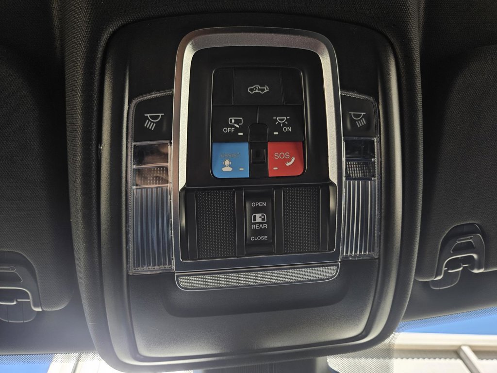 Used 2026 RAM 1500 4x4 Crew Cab image 21