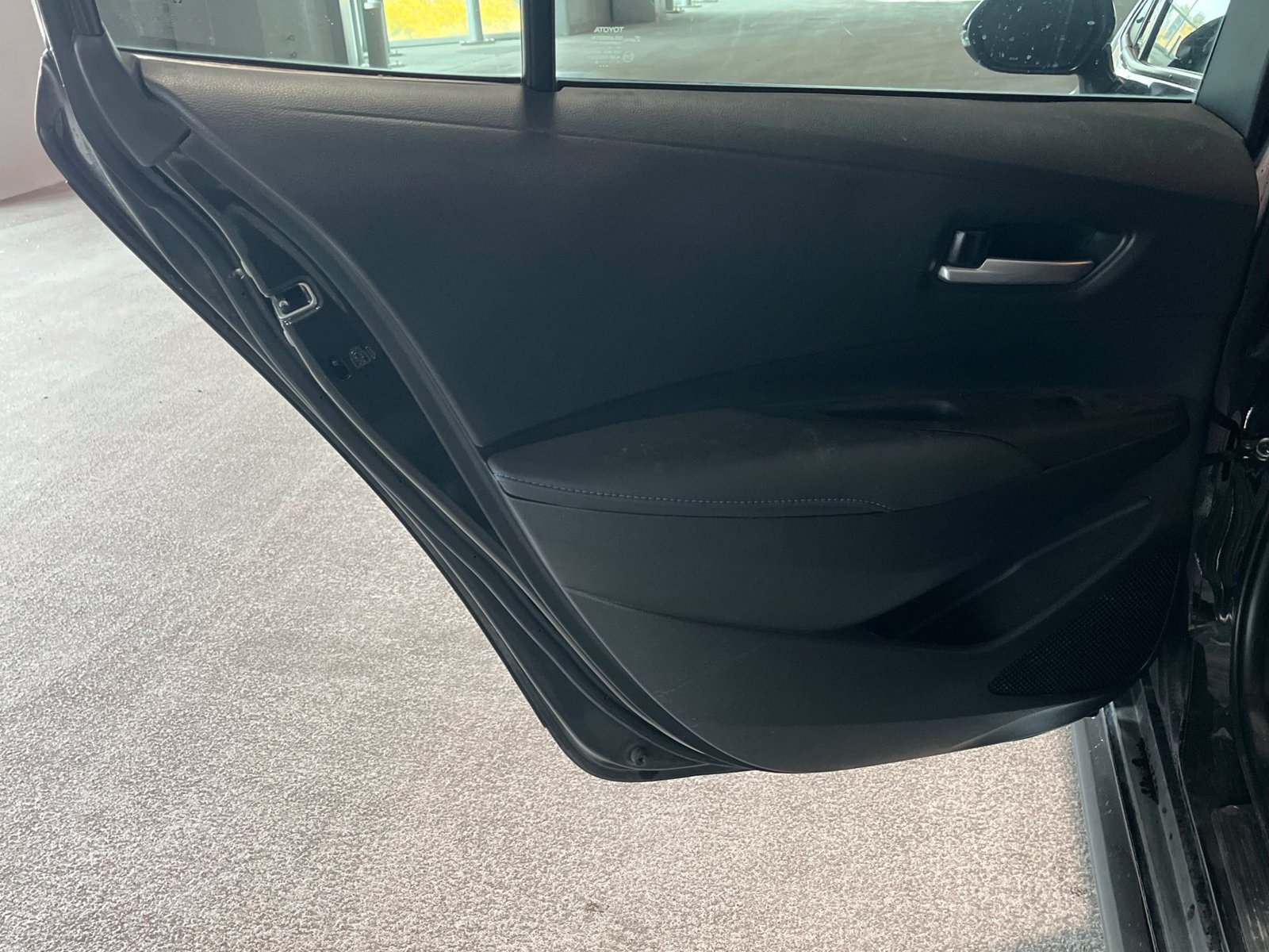 Used 2021 Toyota Corolla SE FWD image 30