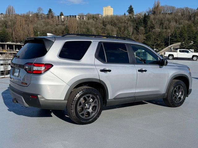 Certified 2025 Honda Pilot TrailSport image 7