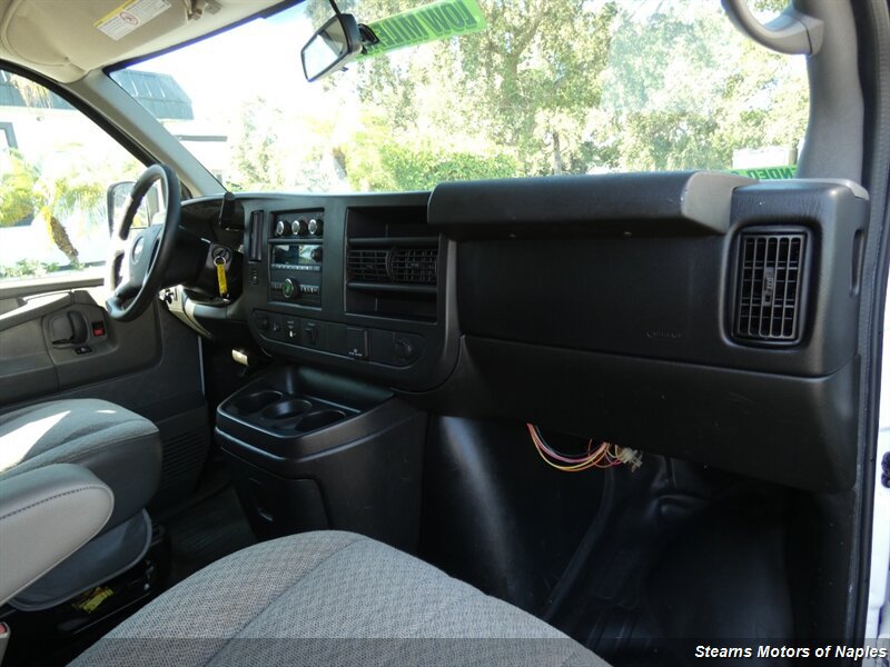 Used 2015 Chevrolet Express 2500 RWD image 36