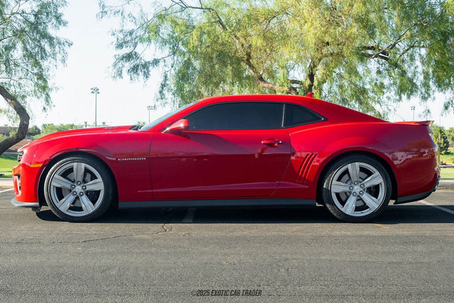 Used 2013 Chevrolet Camaro ZL1 RWD image 3