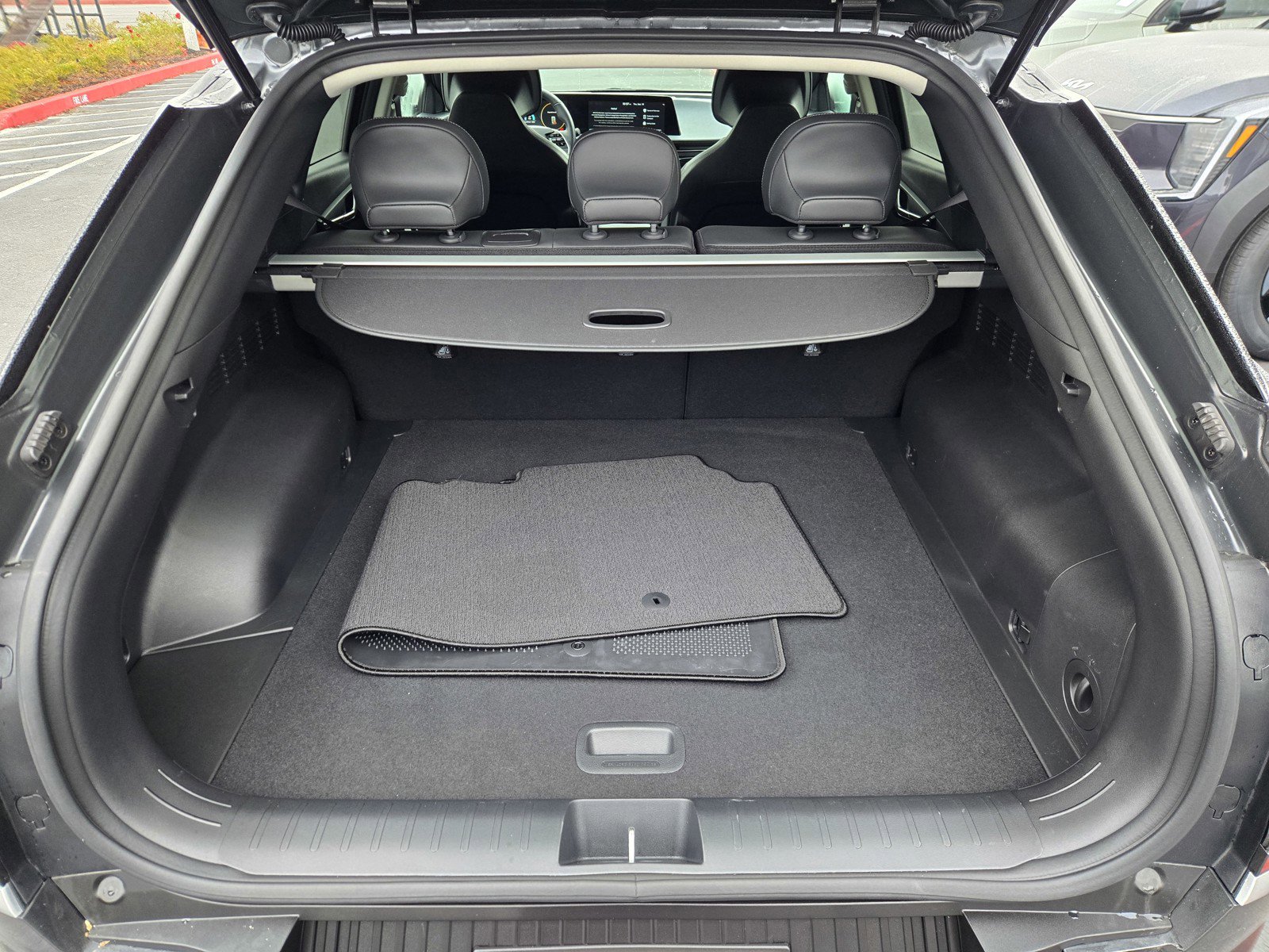 Used 2023 Kia EV6 Light RWD image 27